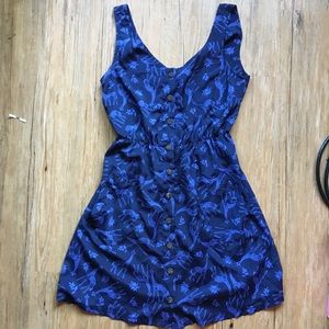 *SOLD* Hot Topic Floral Giraffe Button Up Dress